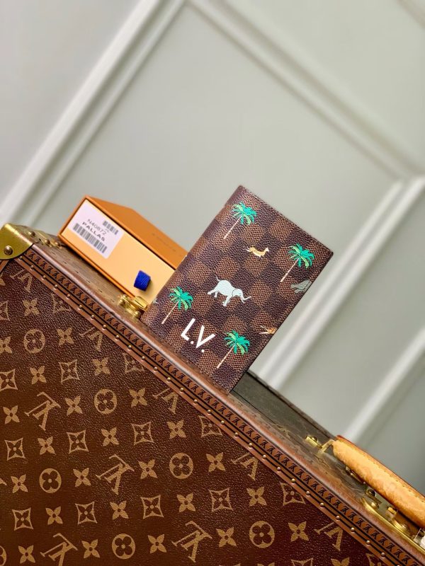 LOUIS VUITTON Porta passaporto