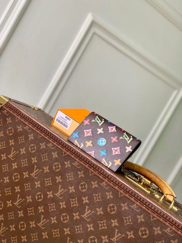 LOUIS VUITTON PORTA PASSAPORTO