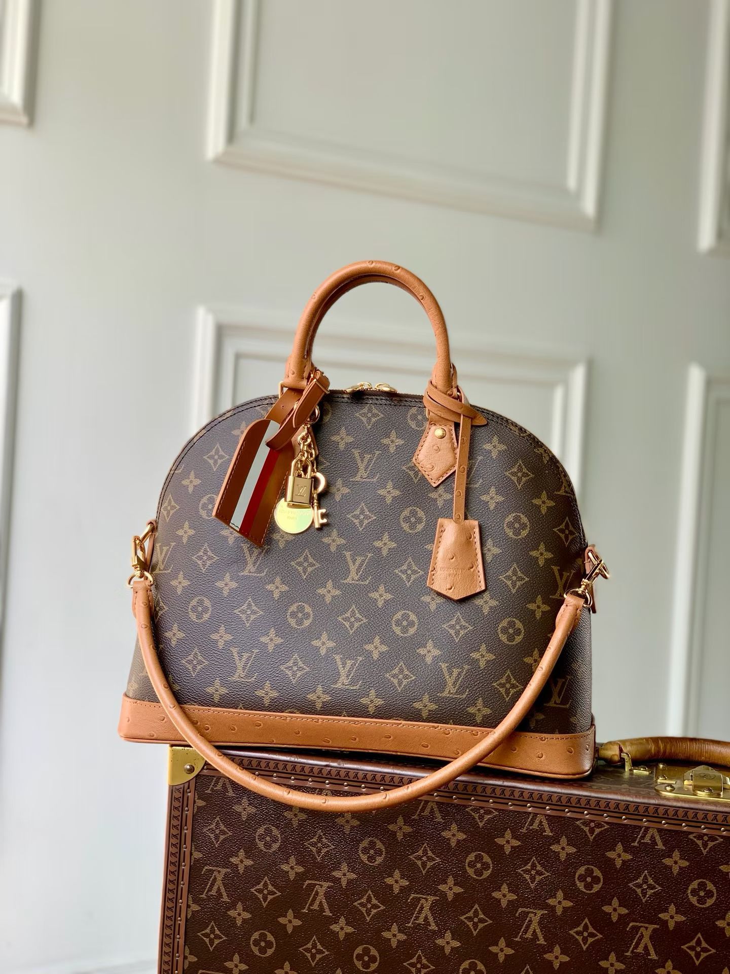 LOUIS VUITTON ALMA MM SOFT CELEBRATION