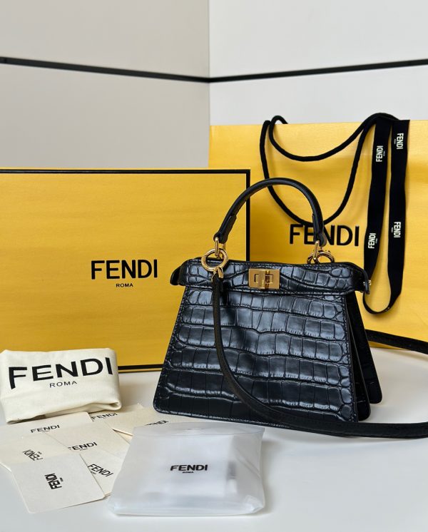 FENDI Peekaboo ISeeU Petite