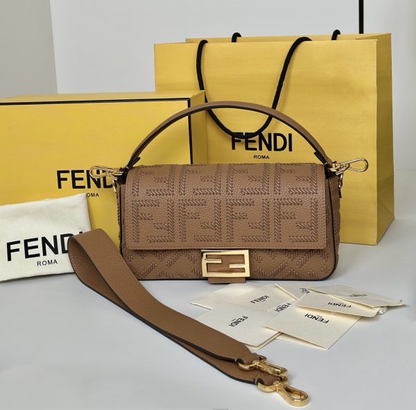 FENDI BAGUETTE
