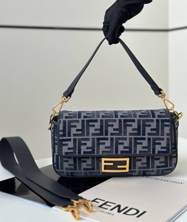 FENDI BAGUETTE