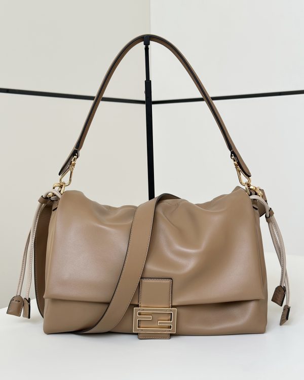 FENDI BAGUETTE MAMMA LARGE