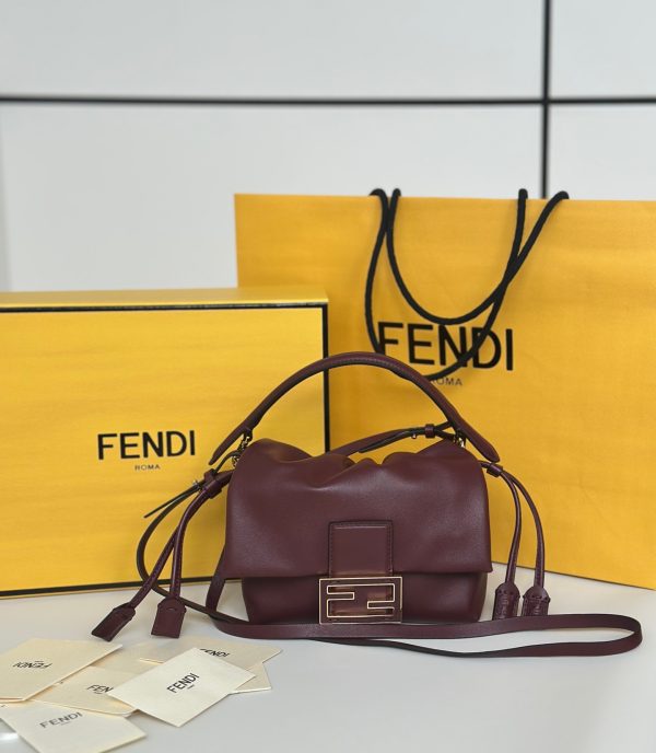 FENDI BAGUETTE MAMMA SMALL